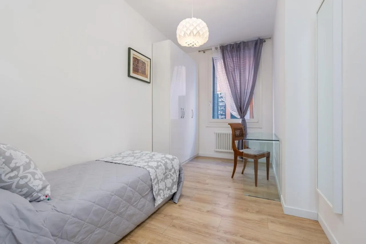 Rialto Bridge Luxury Apartment Venice